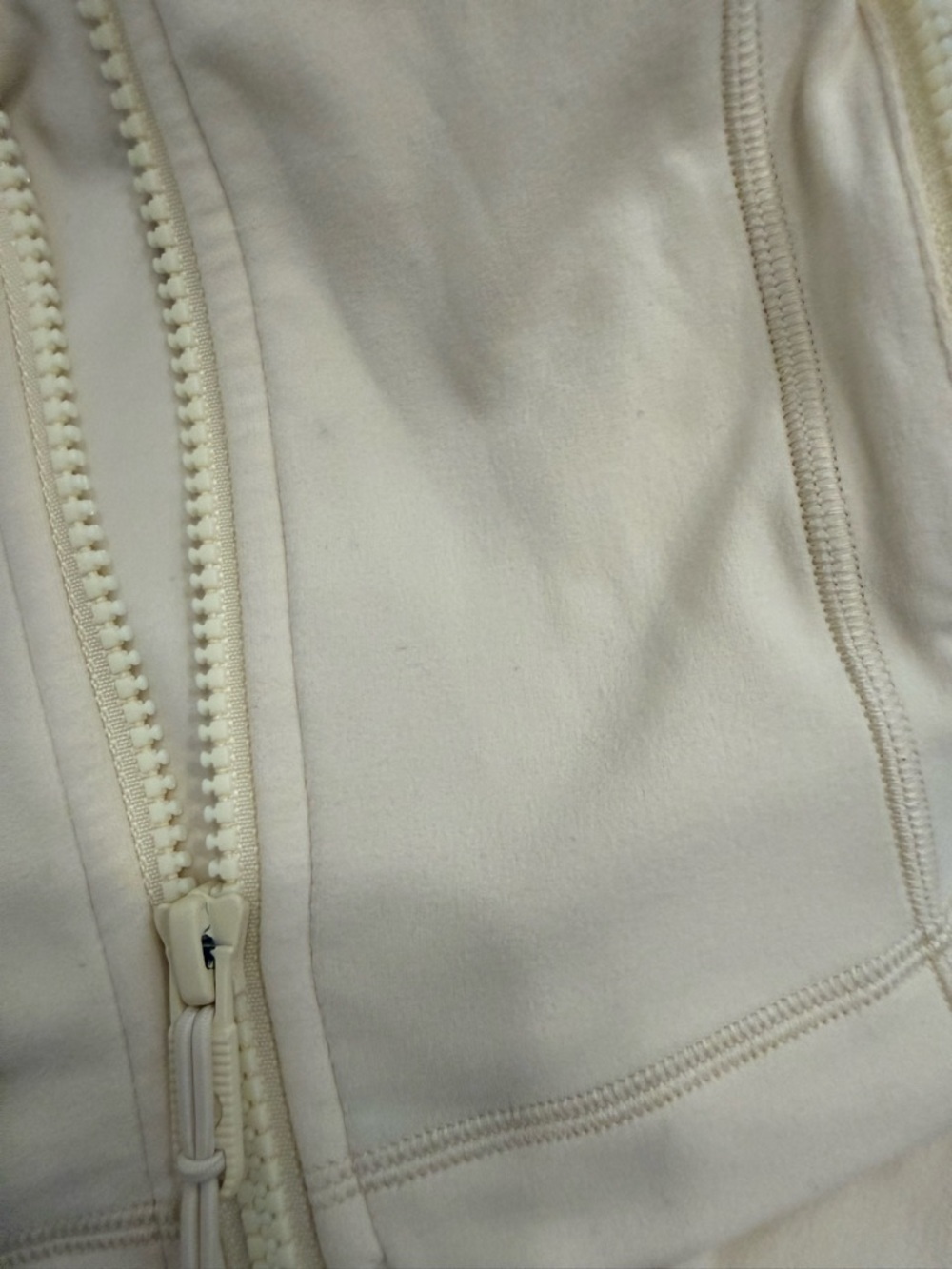 Lululemon buttercream/butter cream define jacket size 4 - Picture 5 of 6